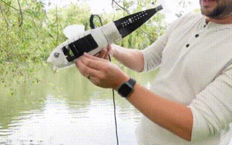 真·垃圾鱼,用鳃过滤微塑料的机器鱼,曾获机器人竞赛冠军